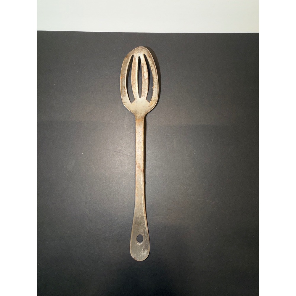 Vintage‎ WB Slotted Metal Mixing Spoon Kitchen Tool Rusted Patina 11.5in